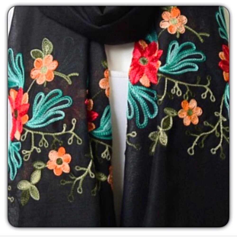 Boho Chic Lightweight Embroidered Floral Scarf NEW - Picture 6 of 6